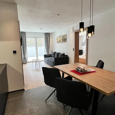Apartamento In Near Lift, Cleaning Included *